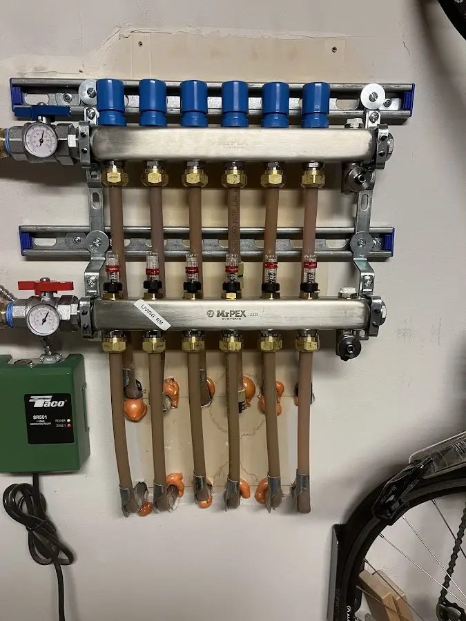 Plumber performing Gas Leak Detection at a residential property in Kirtland AFB